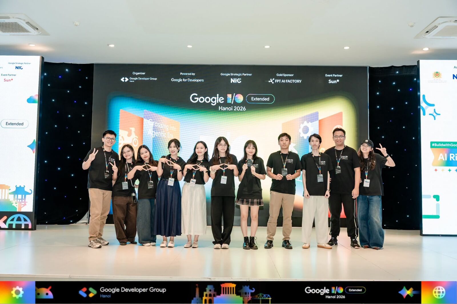 The GDG Hanoi organising team on stage after the event
